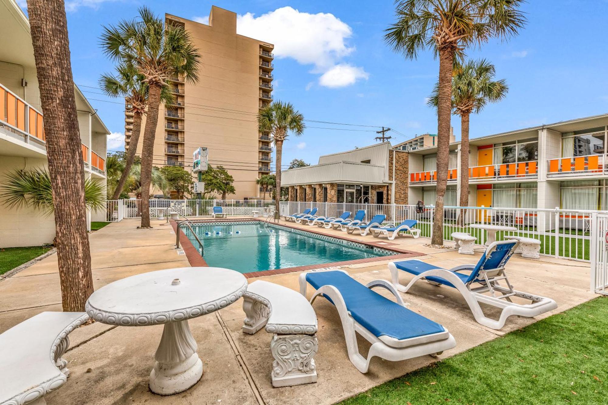 Holiday Shores Myrtle Beach Exterior foto